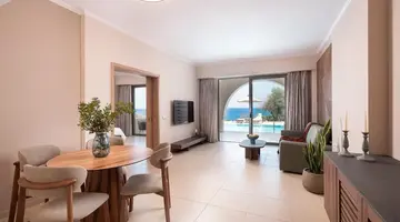 Kresten Royal Euphoria Resort