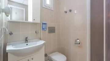 KRISS HOTEL