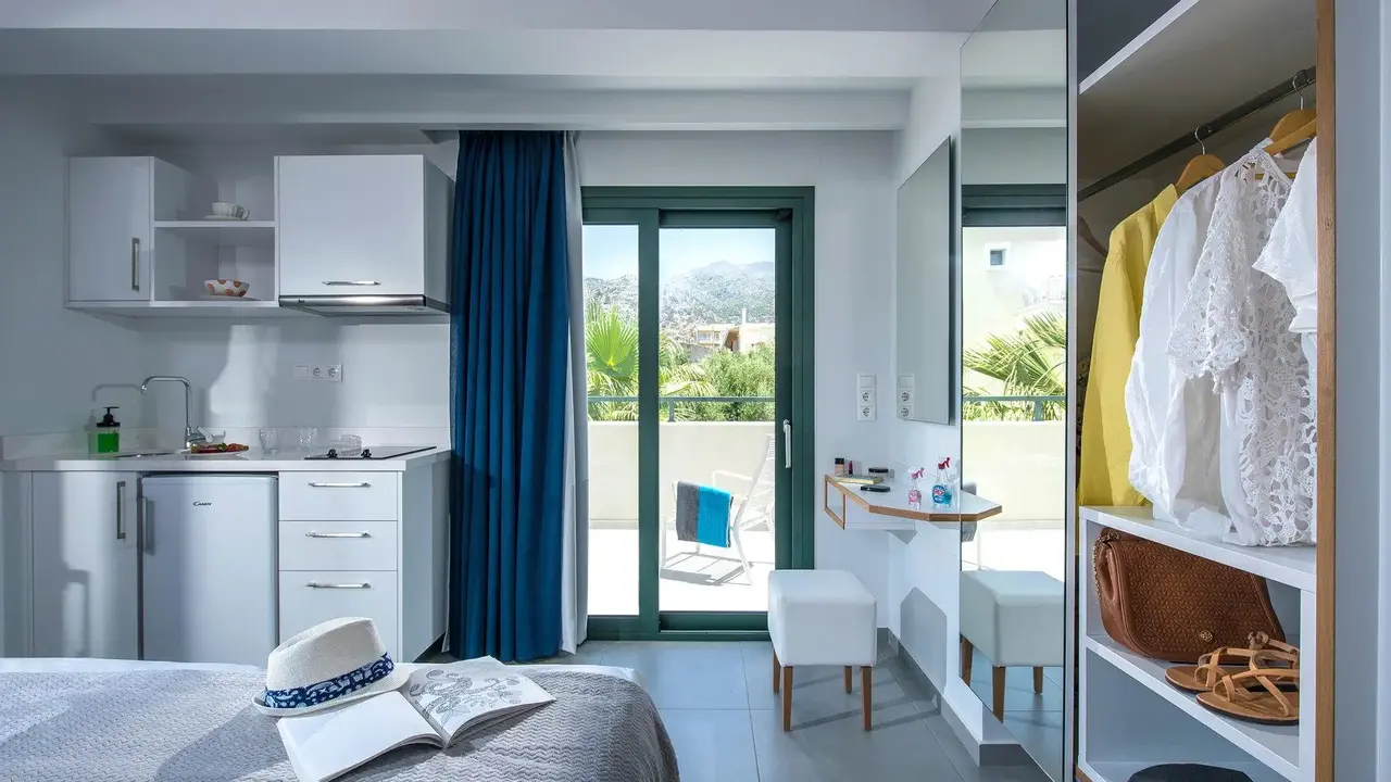 Kristalli Hotel Apartments