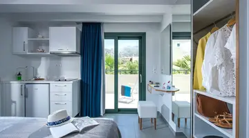 Kristalli Hotel Apartments