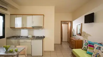 Kristalli Hotel