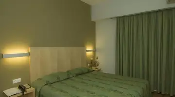 Kronos Hotel