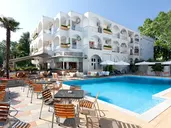 Kronos Hotel