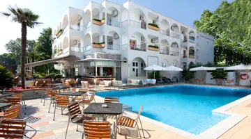 Kronos Hotel