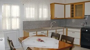Kronos Hotel