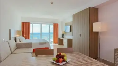 Krystal Cancun