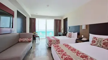 Krystal Cancun
