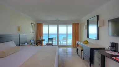 Krystal Cancun