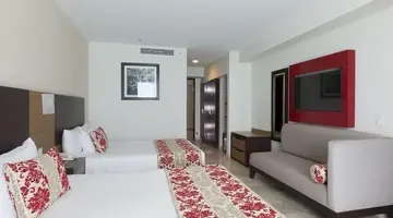 Krystal Cancun