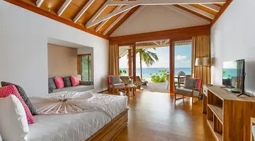 KUDAFUSHI RESORT & SPA