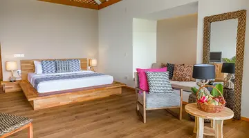KUDAFUSHI RESORT & SPA