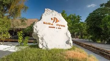 KUDAFUSHI RESORT & SPA