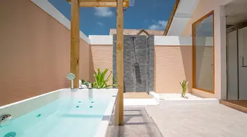 KUDAFUSHI RESORT & SPA