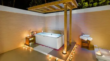 KUDAFUSHI RESORT & SPA