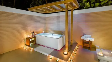 KUDAFUSHI RESORT & SPA
