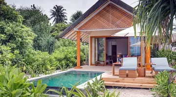 KUDAFUSHI RESORT & SPA