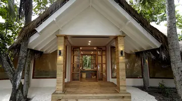 KUDAFUSHI RESORT & SPA