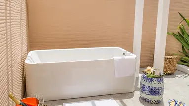 KUDAFUSHI RESORT & SPA
