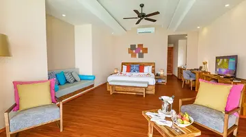 KUDAFUSHI RESORT & SPA