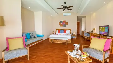 KUDAFUSHI RESORT & SPA