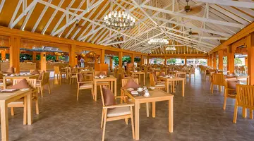 KUDAFUSHI RESORT & SPA