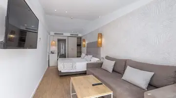 KUMARA SERENOA BY LOPESAN HOTELS