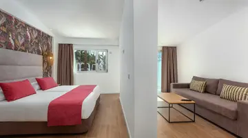 KUMARA SERENOA BY LOPESAN HOTELS