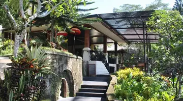 Kupu Kupu Barong Villas & Tree Spa