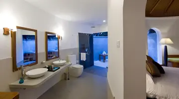 Kuramathi Island Resort