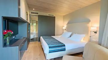 Kyma Suites Beach Hotel