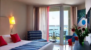 Kyma Suites Beach Hotel