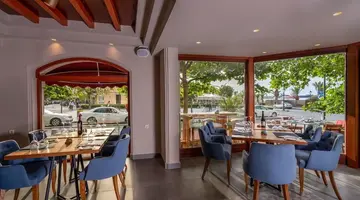 Kyma Suites Beach Hotel