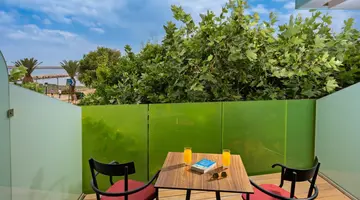 Kyma Suites Beach Hotel