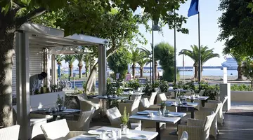 Kyma Suites Beach Hotel