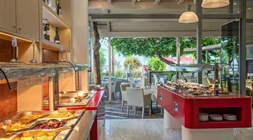 Kyma Suites Beach Hotel