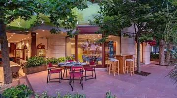 Kyma Suites Beach Hotel