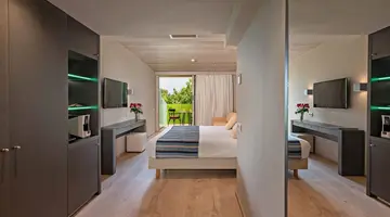 Kyma Suites Beach Hotel
