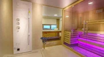 Kyma Suites Beach Hotel
