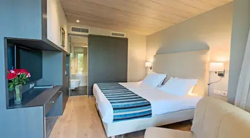 Kyma Suites Beach Hotel