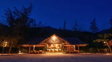 L ALYA NINH VAN BAY