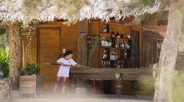 L ALYA NINH VAN BAY