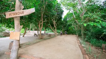 L ALYA NINH VAN BAY