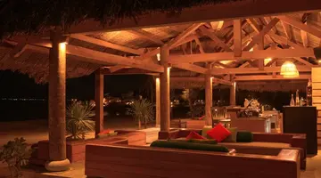 L ALYA NINH VAN BAY