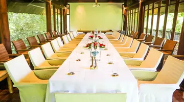 L ALYA NINH VAN BAY