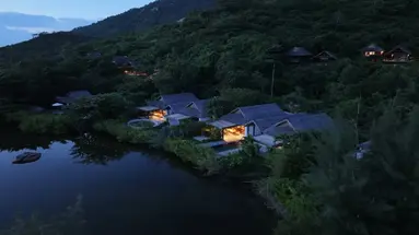 L ALYA NINH VAN BAY