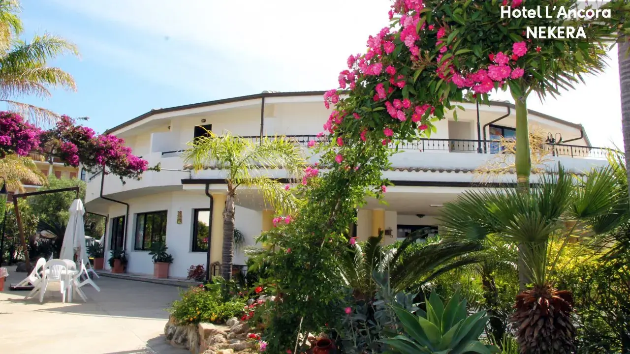 L'ANCORA HOTEL