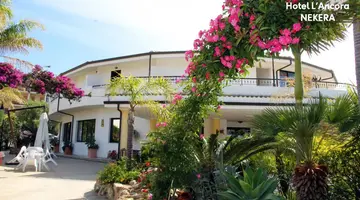 L'ANCORA HOTEL
