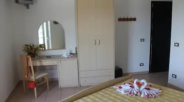L ANCORA HOTEL