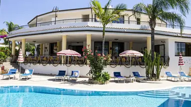 L ANCORA HOTEL