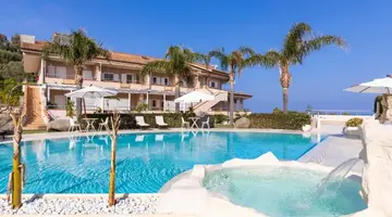 L Arcobaleno Resort